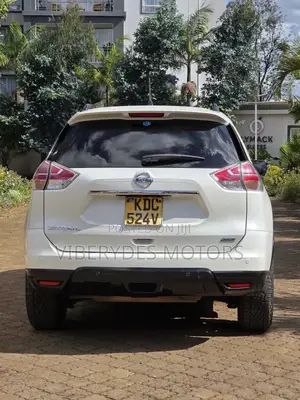 Nissan X-Trail 2014 White