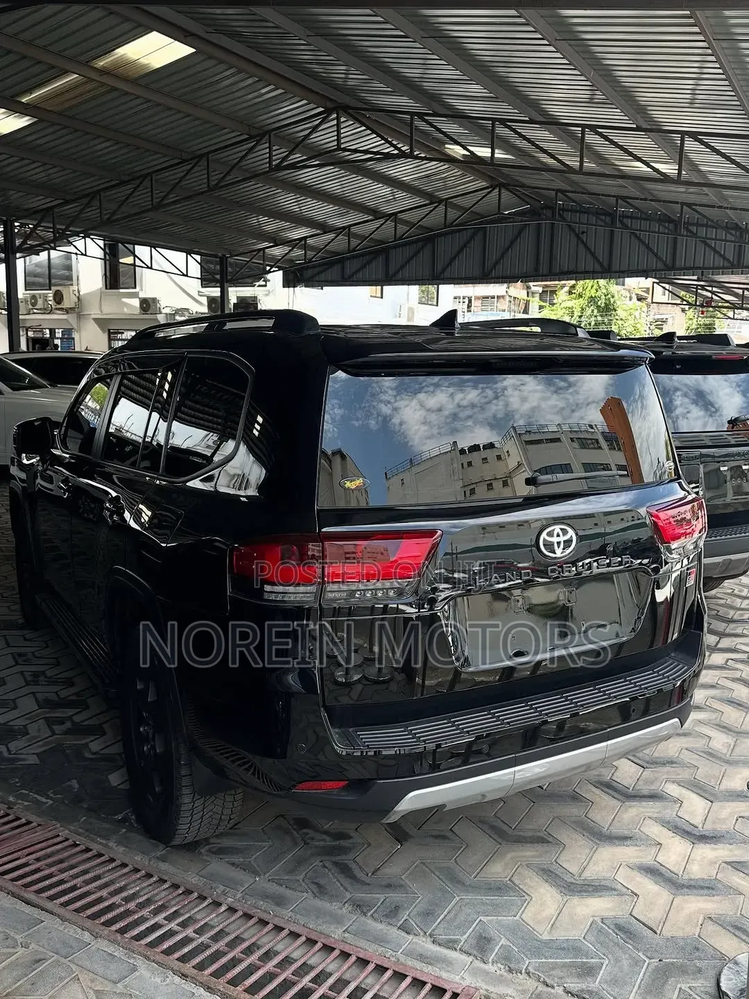 Toyota Land Cruiser LC300 2024 Matt Black