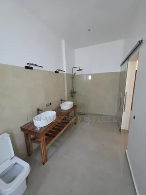 3bdrm Villa in Diani On 1/4 Acre for sale