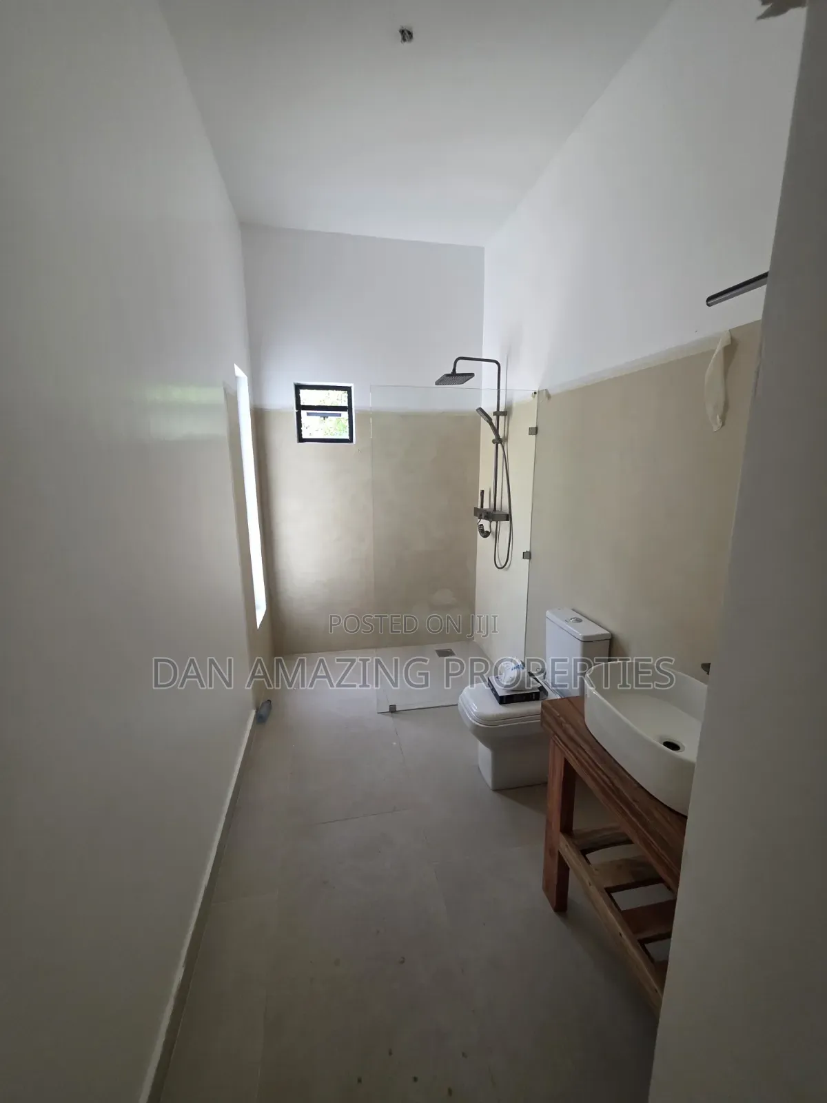3bdrm Villa in Diani On 1/4 Acre for sale