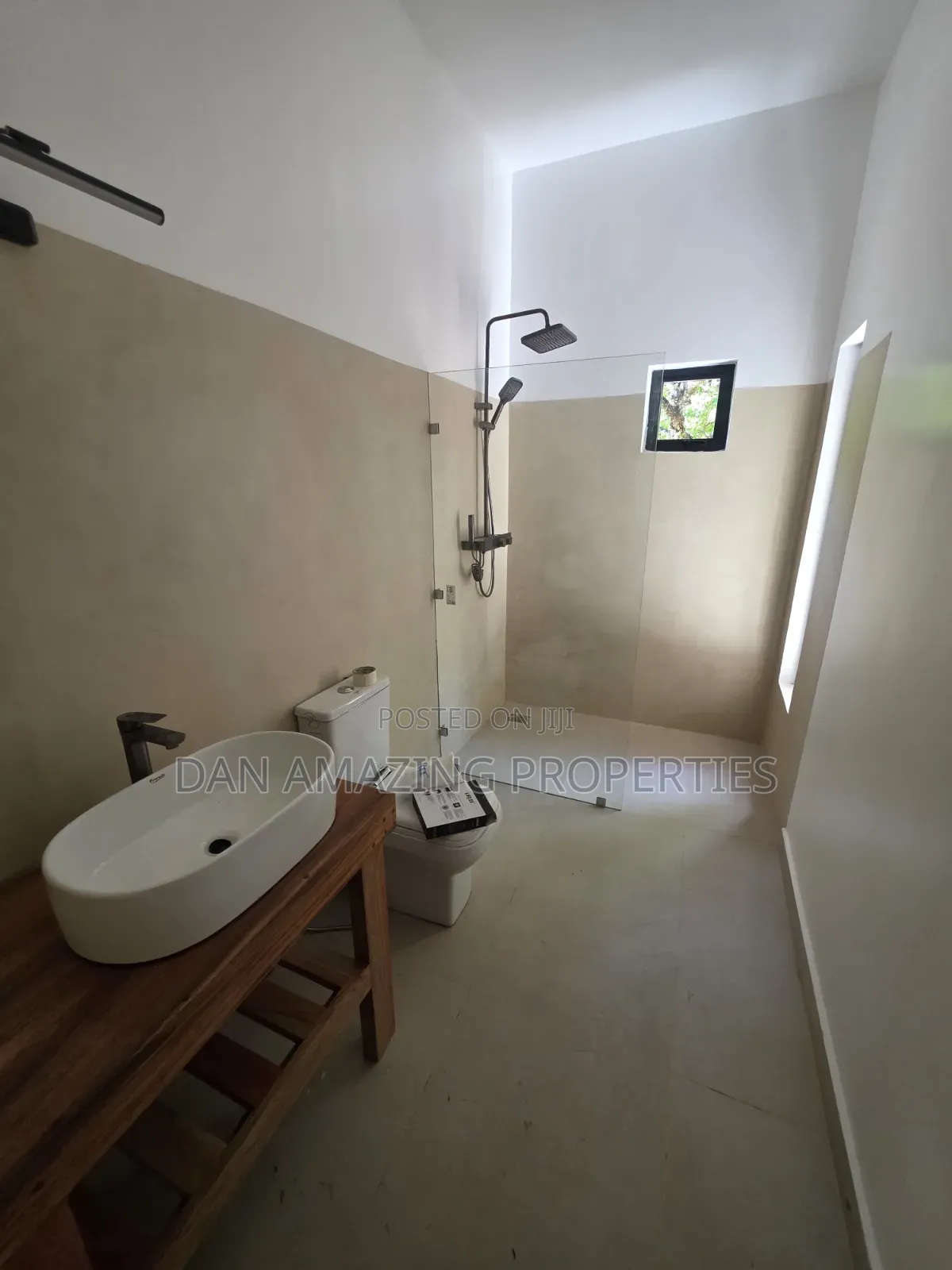 3bdrm Villa in Diani On 1/4 Acre for sale
