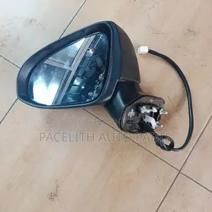 Side Mirror Axio/ Fielder 2012