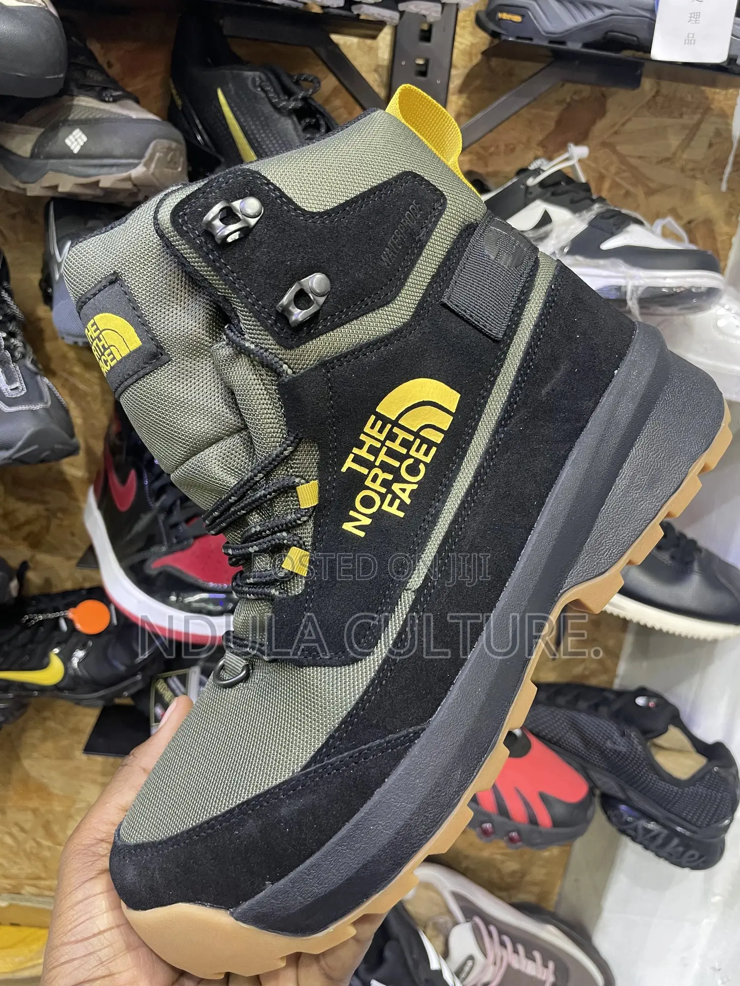 The North Face Men's Chilkat v Cognito Boots,