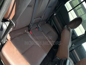 Toyota Land Cruiser LC300 2024 Black
