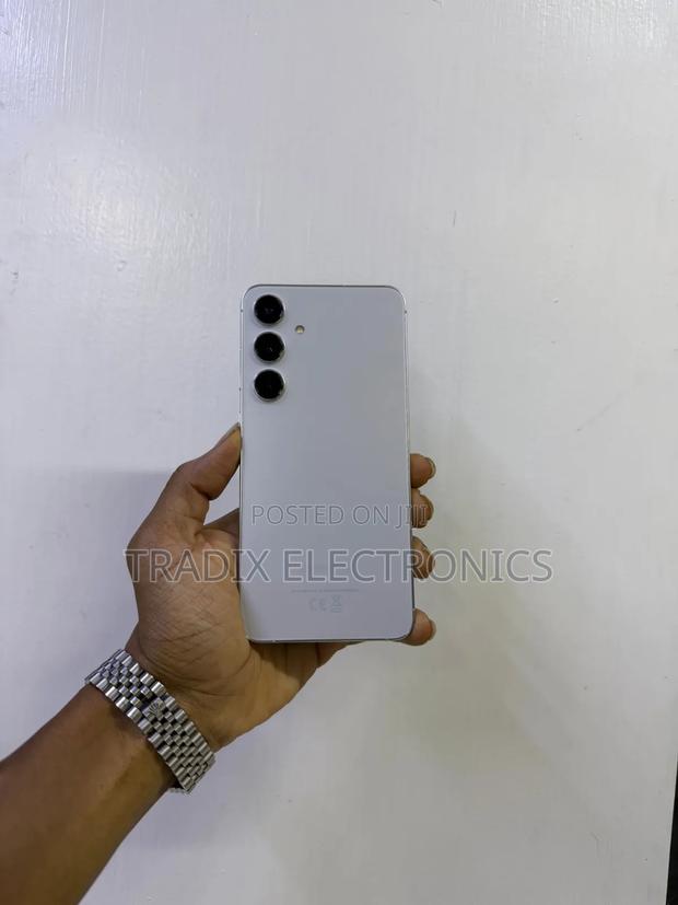 Samsung Galaxy S24 Plus 256 GB Silver - main view