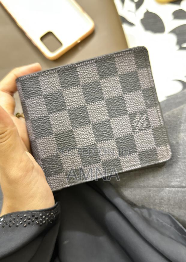 Louis Vuitton - thumbnail 4