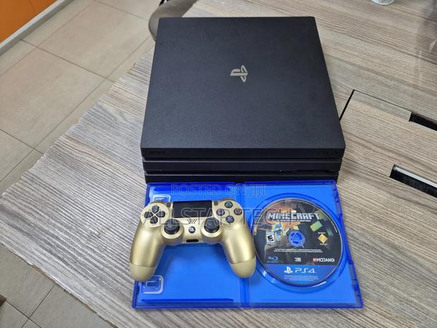 Ps4 Pro With Pad and Minecraft Game