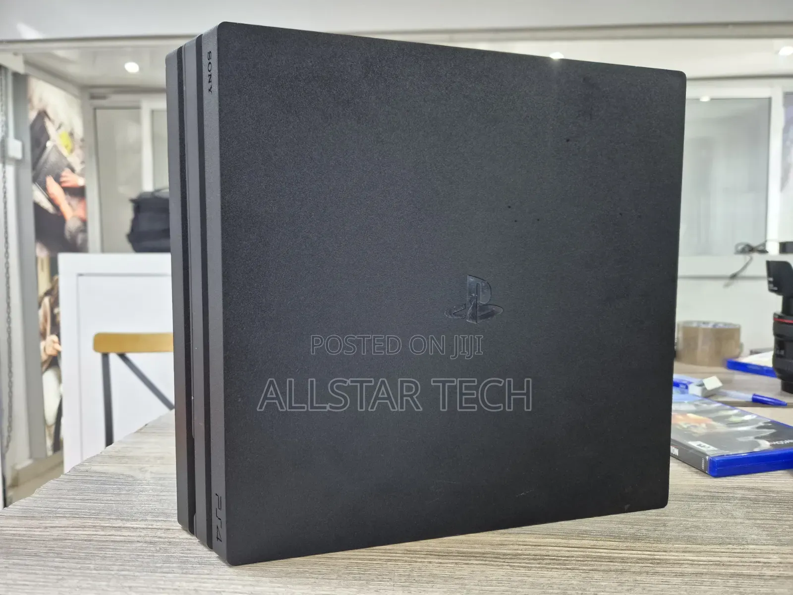 Ps4 Pro With Pad and Minecraft Game