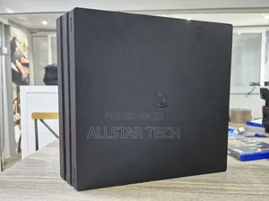 Ps4 Pro With Pad and Minecraft Game