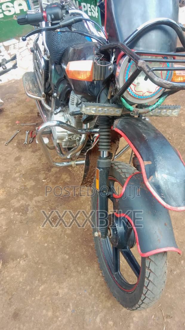 Motorcycle 2024 Black - thumbnail 4