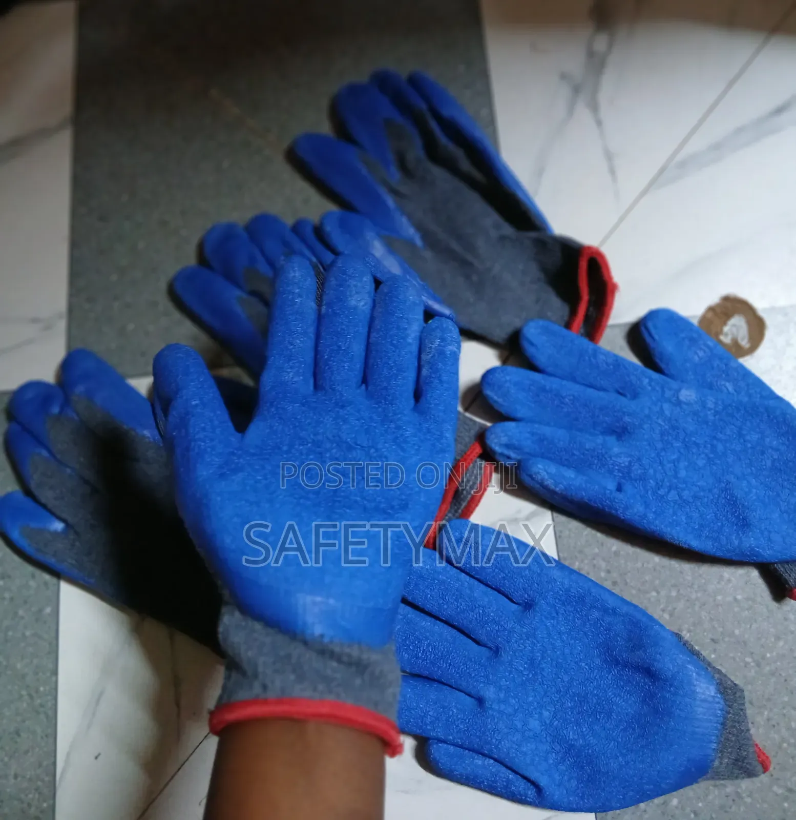 Diamond Gloves Hard Grip