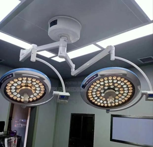 Shadow Free Double Arm Ceiling Mounted Theatre Light