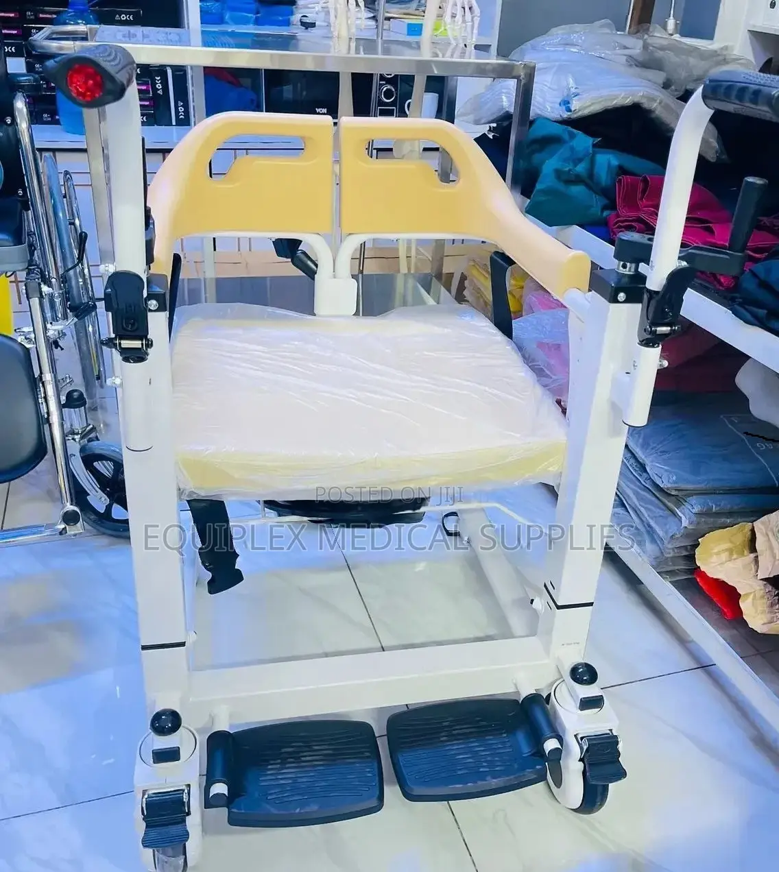 Hydraulic Patient Transfer Chair With Commode