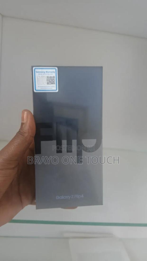 Samsung Galaxy Z Flip4 256 GB Black - thumbnail 2