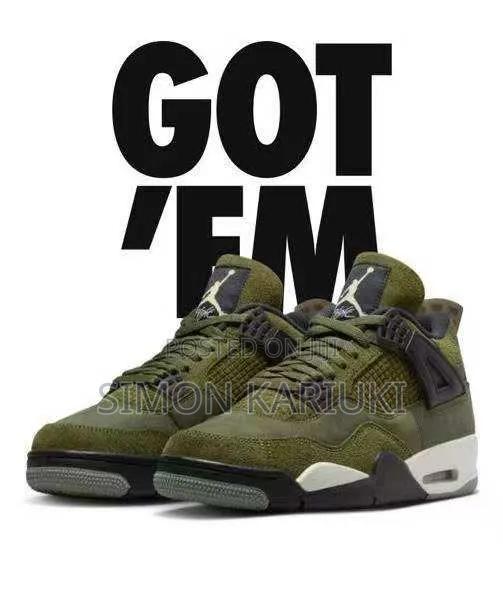 J4 Sneakers