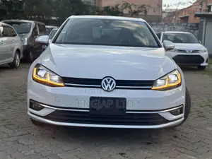 Volkswagen Golf 2019 Pearl