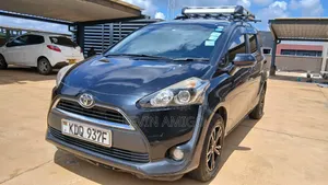 Toyota Sienta 2017 Black