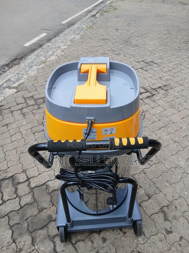 Handheld Vacuum Cleaner - main view