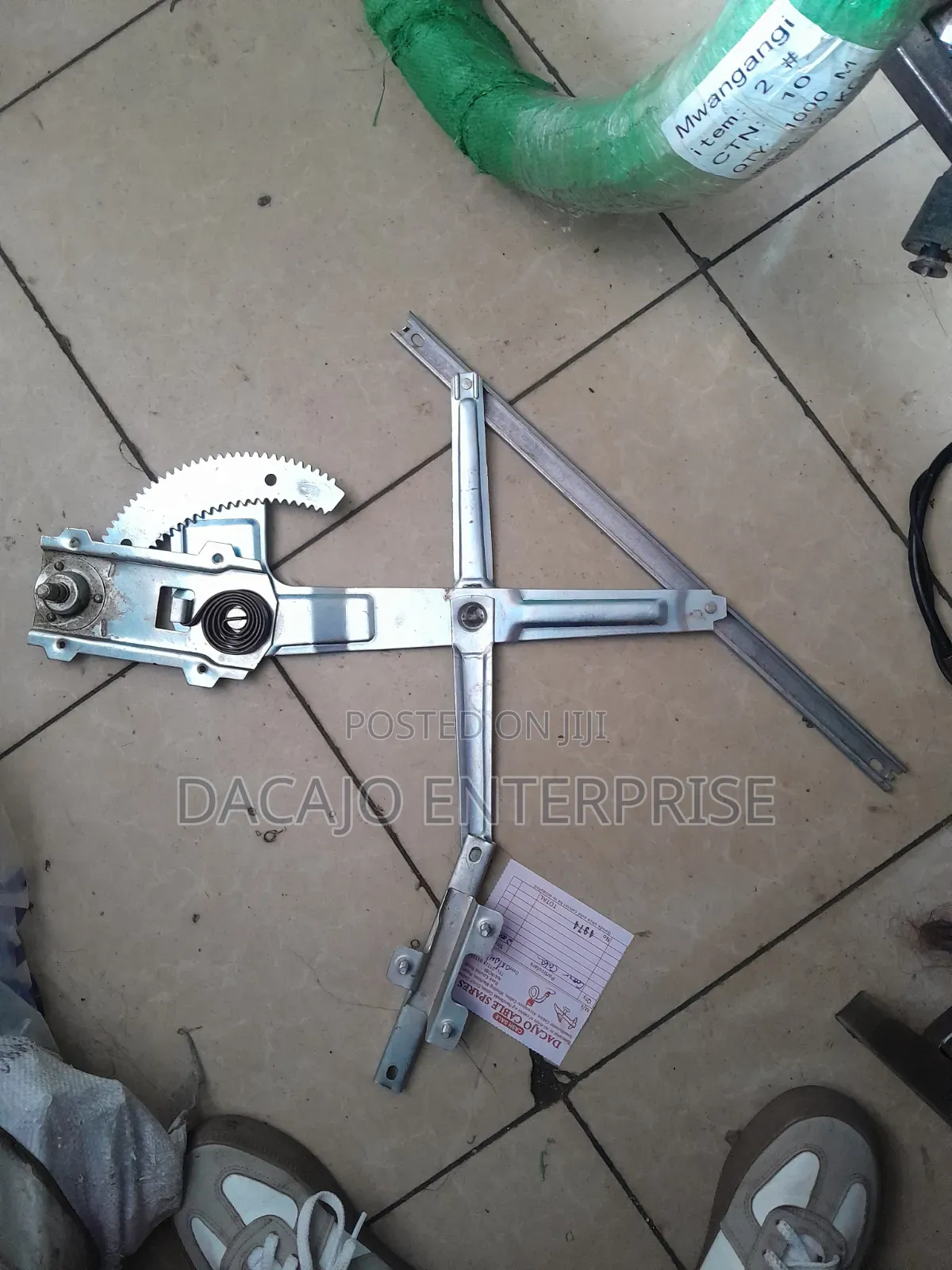 Quality New Isuzu Tougher Manual Window Regulator