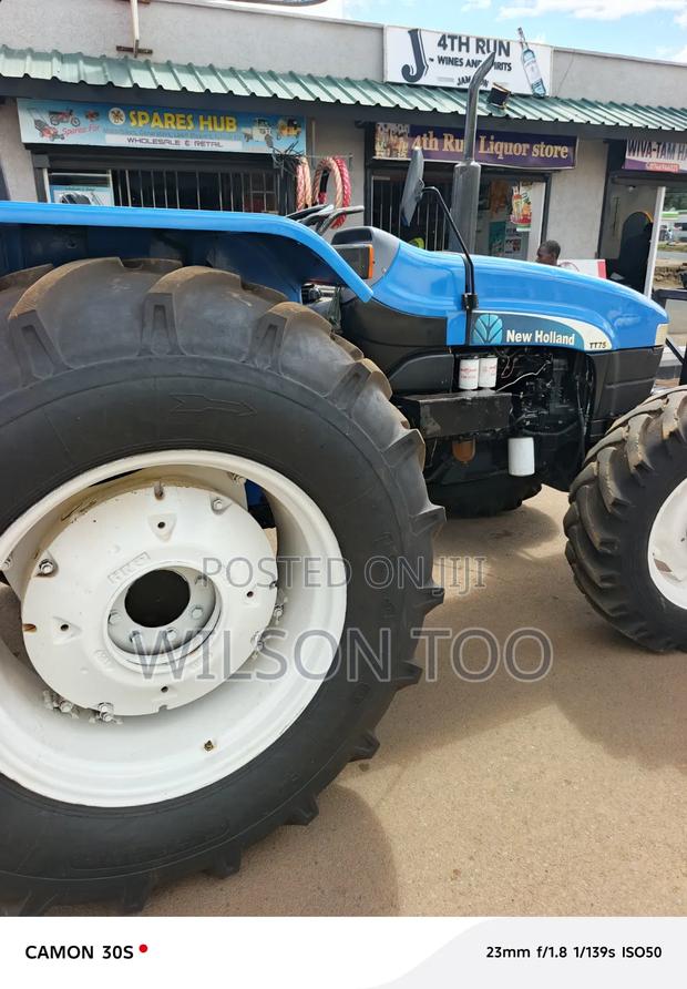 Tractor Newholland Tt75 - thumbnail 2