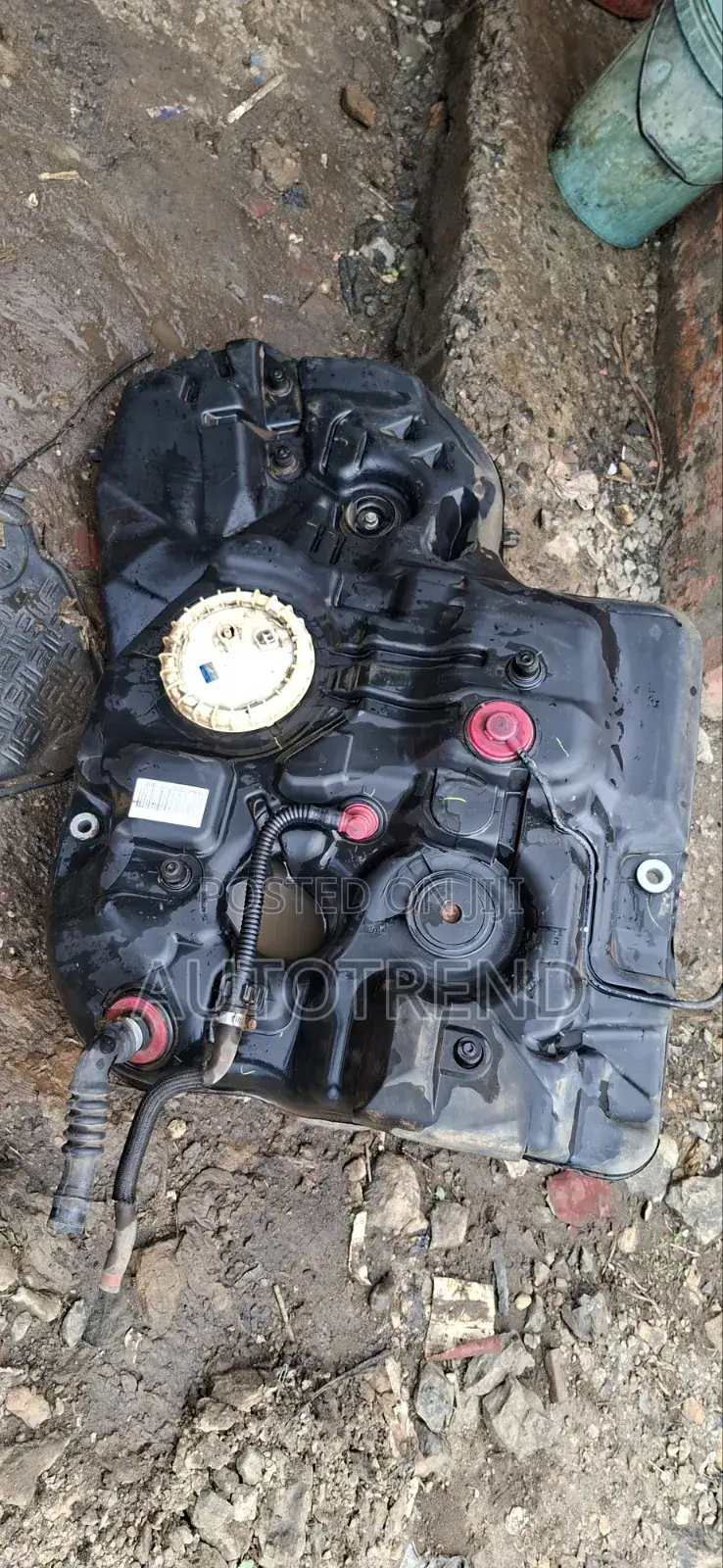 Toyota Harrier 240 Fuel Tank