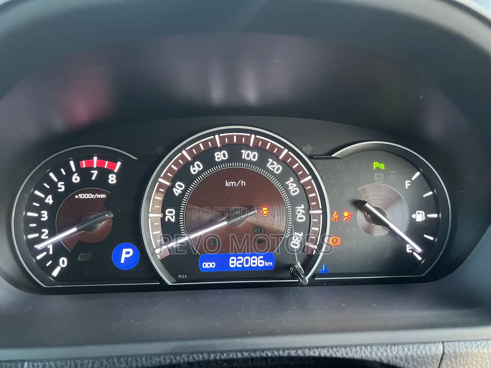 Toyota Esquire 2019 Pearl
