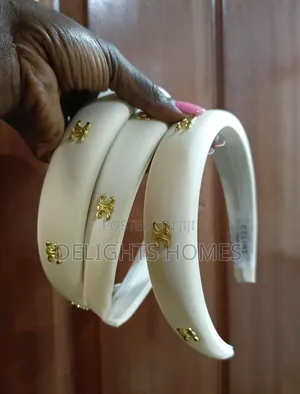 Fancy Letterhead Anti Slip Hairband-Rem