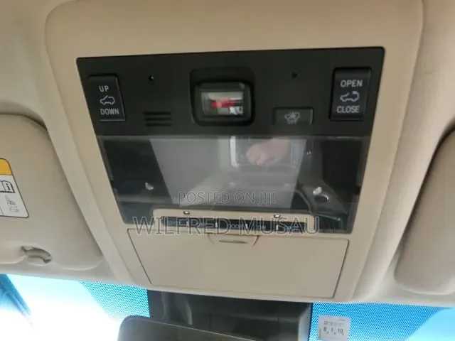 Toyota Land Cruiser 4.6 V8 ZX 2019 White