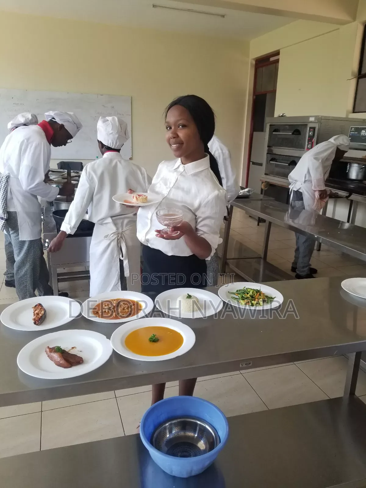 Chef / Waitress or Personal Chef