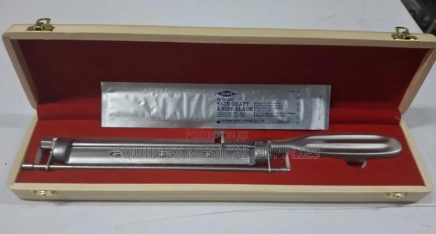 Skin Grafting Blade With Handle (Adjustable Blade)