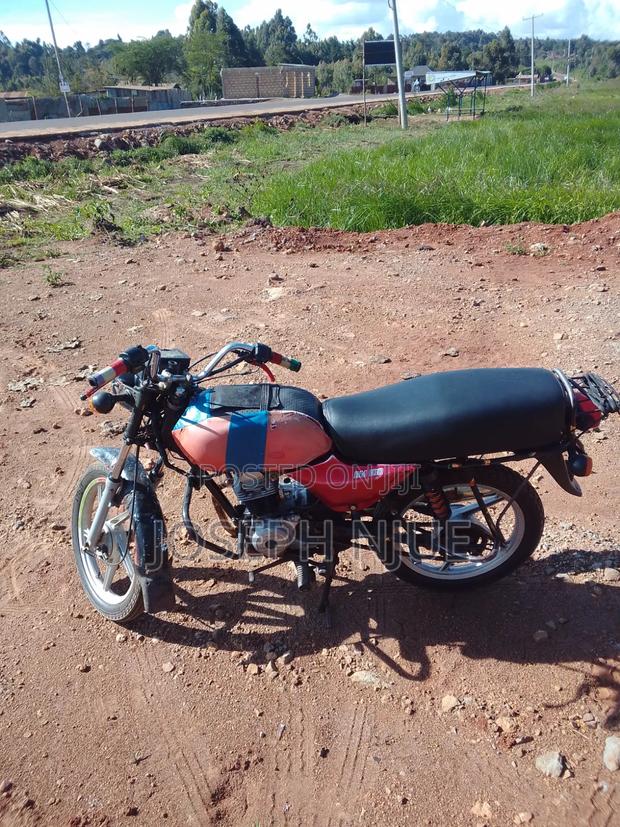 Bajaj Boxer 100 2016 Red