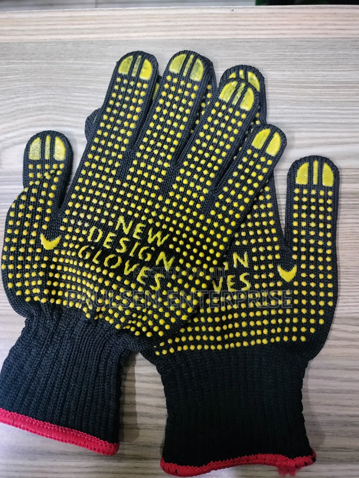 Dotted Grip Gloves
