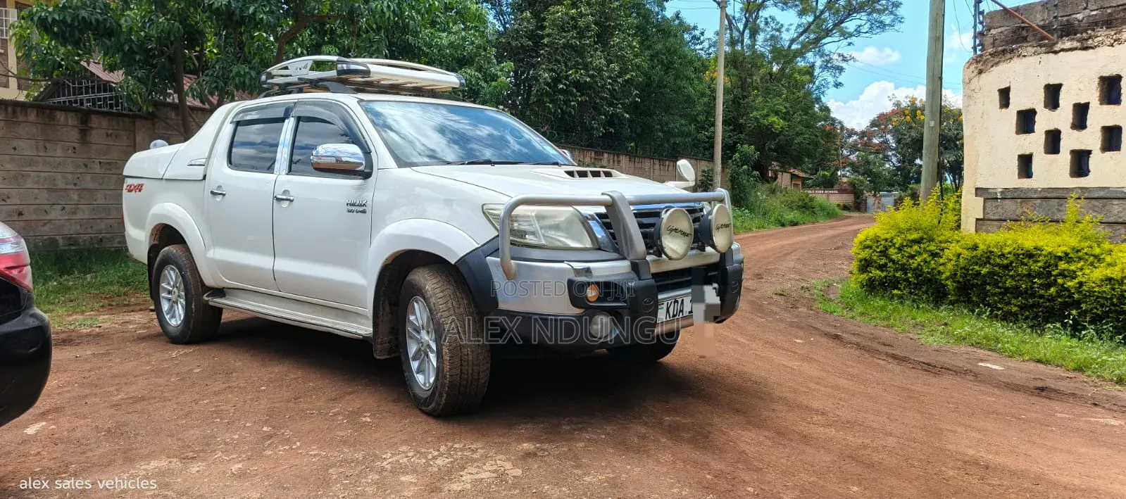 Toyota Hilux 2015 White