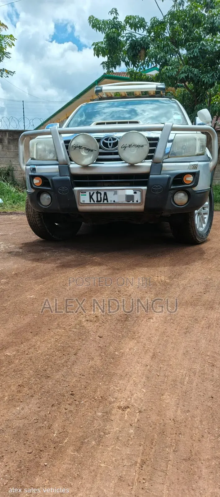 Toyota Hilux 2015 White
