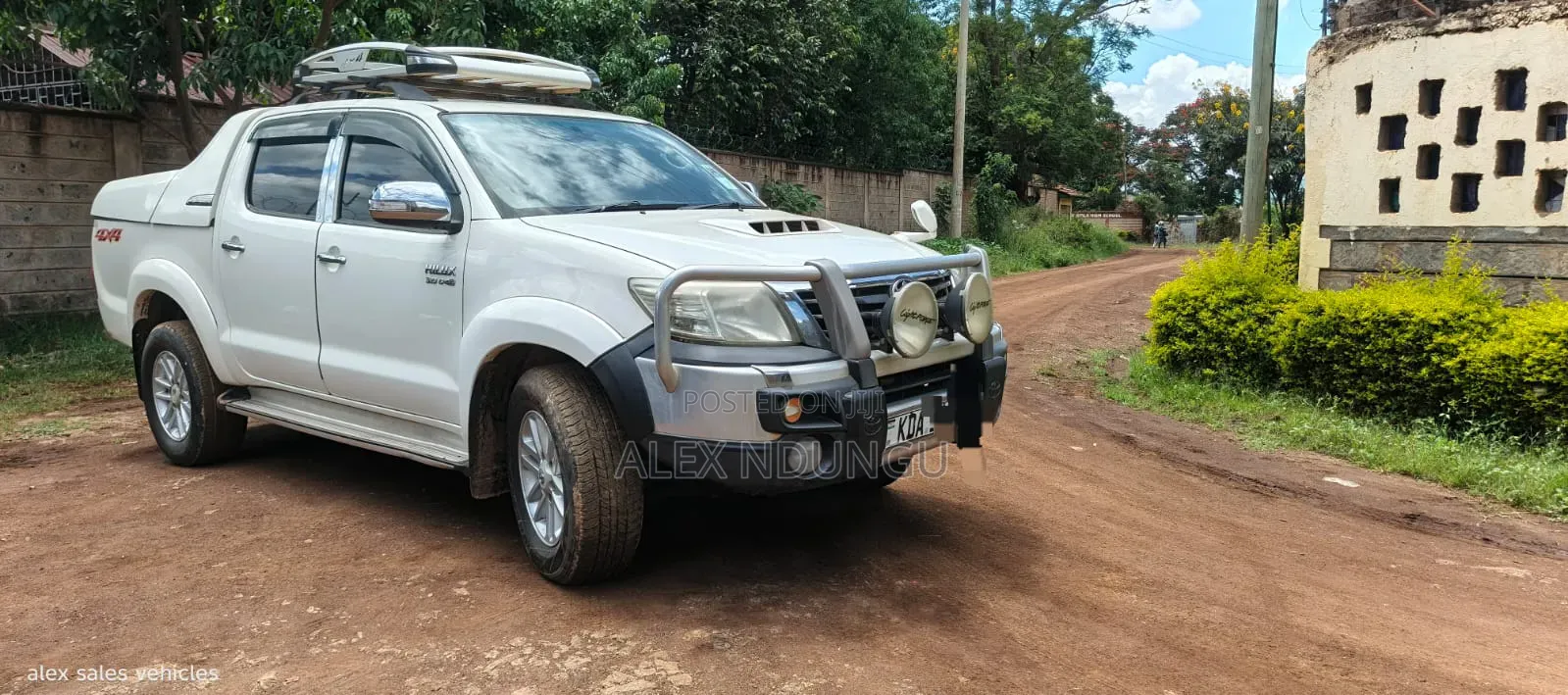 Toyota Hilux 2015 White