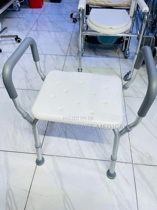 Shower Chair With Detachable Armrest
