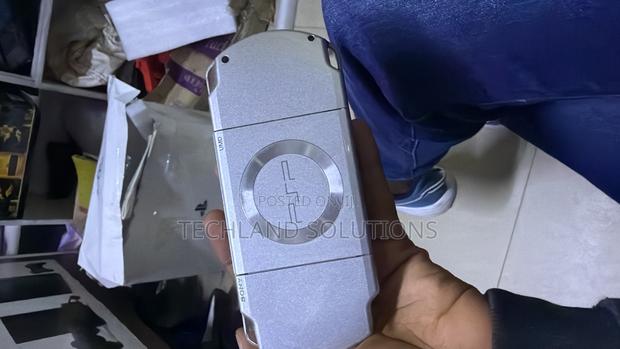 PSP Slim Chipped - main view
