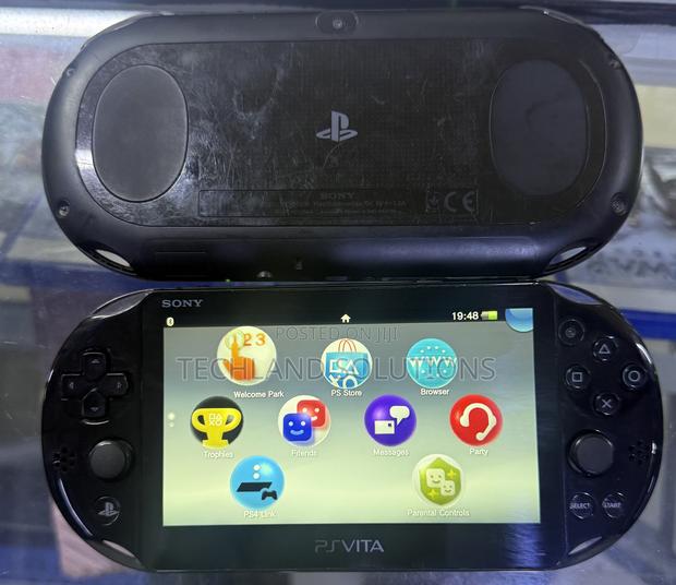 Ps Vita Chipped - thumbnail 2