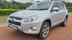 Toyota RAV4 2012 Silver