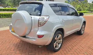 Toyota RAV4 2012 Silver