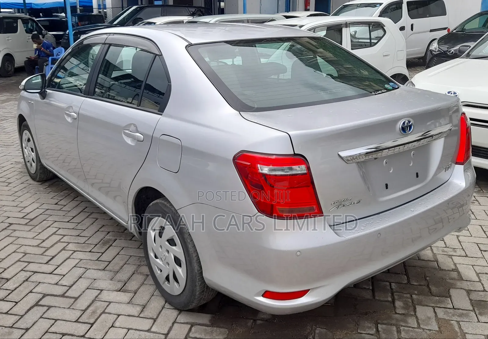 Toyota Axio 1.5 Hybrid 2WD 2018 Silver