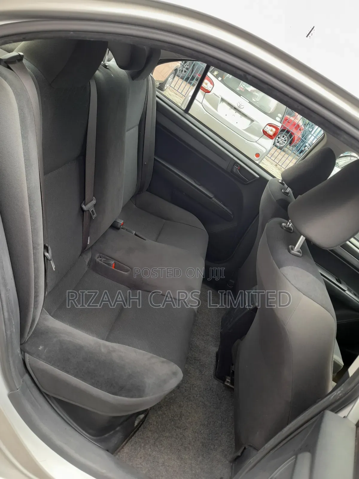 Toyota Axio 1.5 Hybrid 2WD 2018 Silver