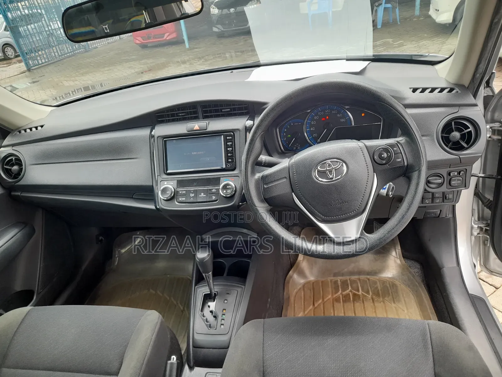 Toyota Axio 1.5 Hybrid 2WD 2018 Silver