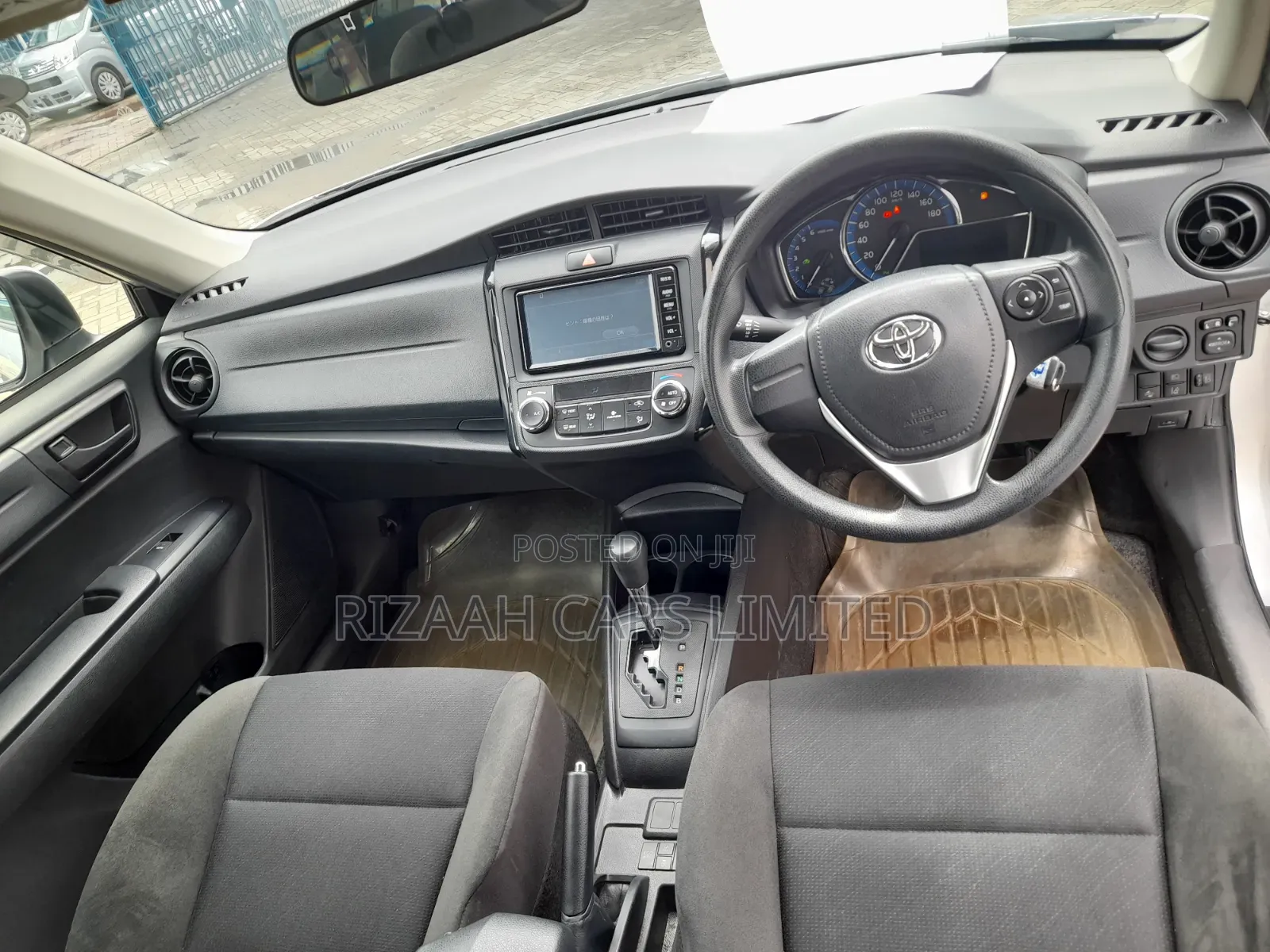 Toyota Axio 1.5 Hybrid 2WD 2018 Silver