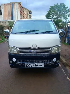 Toyota HiAce 2012 White