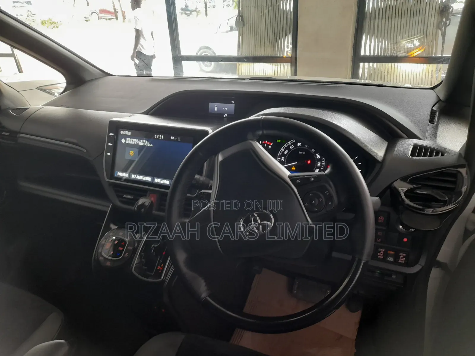 Toyota Esquire 2.0 AWD (7 seater) 2019