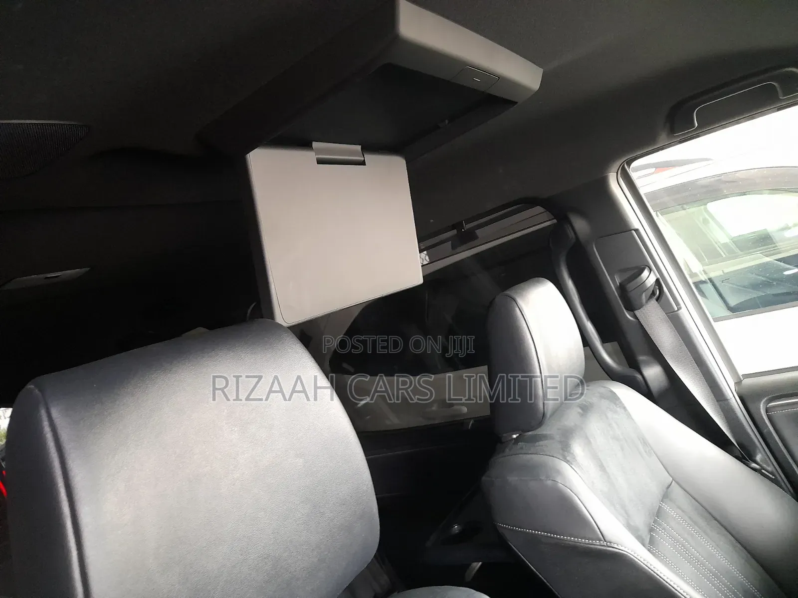 Toyota Esquire 2.0 AWD (7 seater) 2019