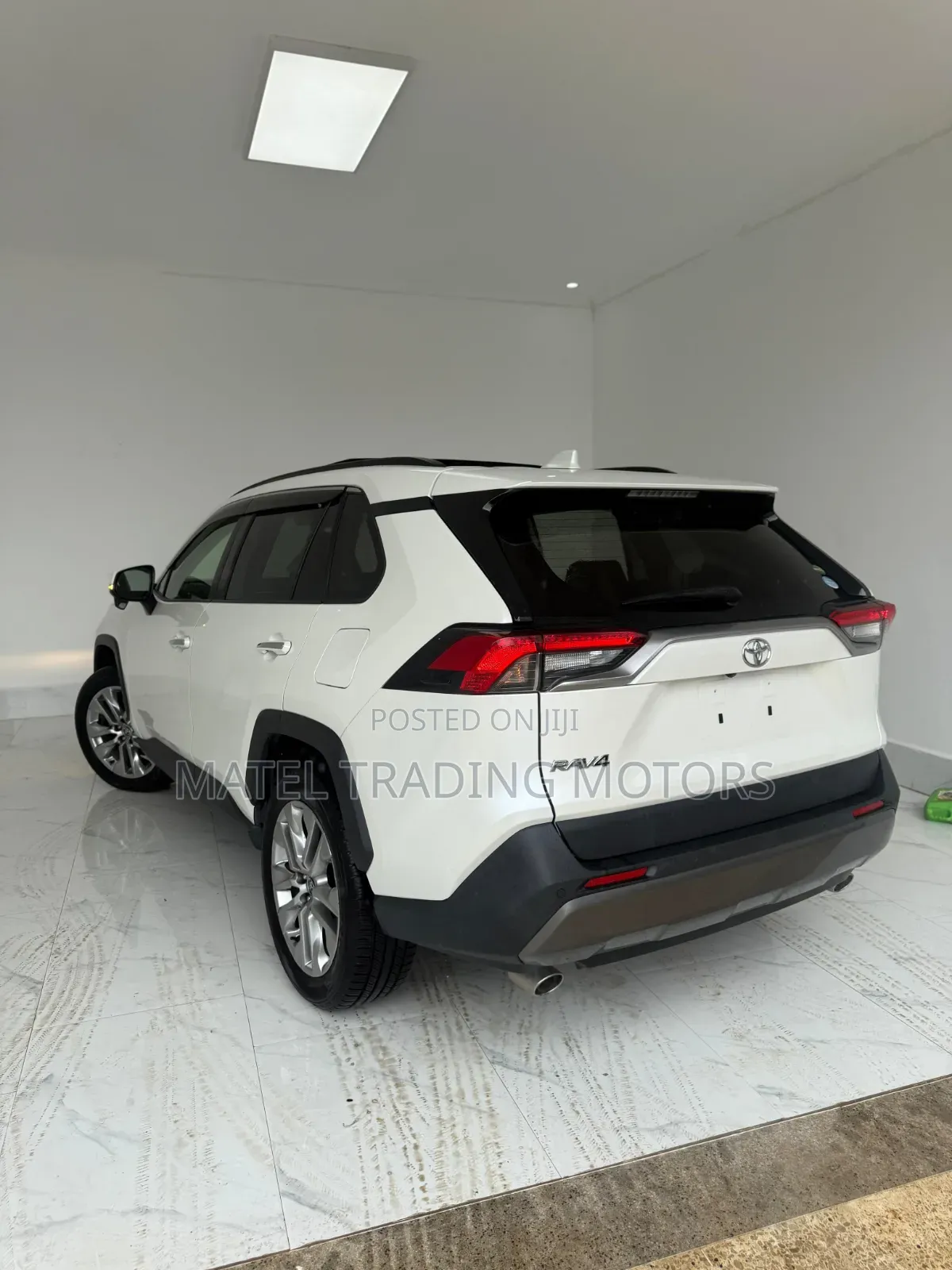 Toyota RAV4 2019 White