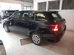 Toyota Corolla Fielder 2018