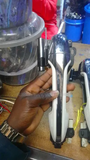 Outer Handle Hilux Revo